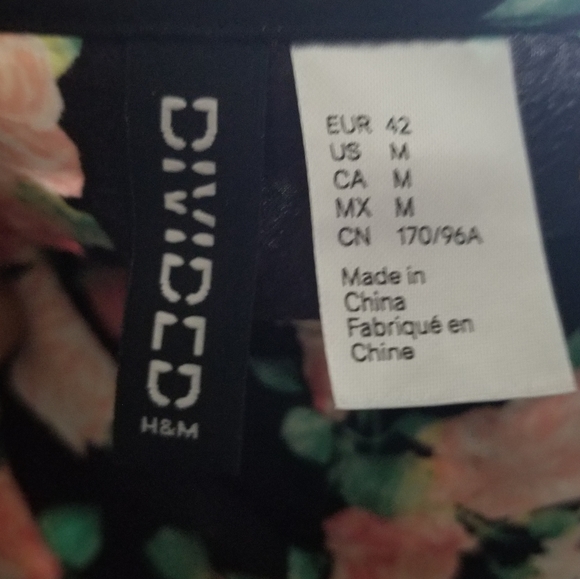 H&M Floral Puff Sleeve Dress (Medium) - Picture 5 of 5